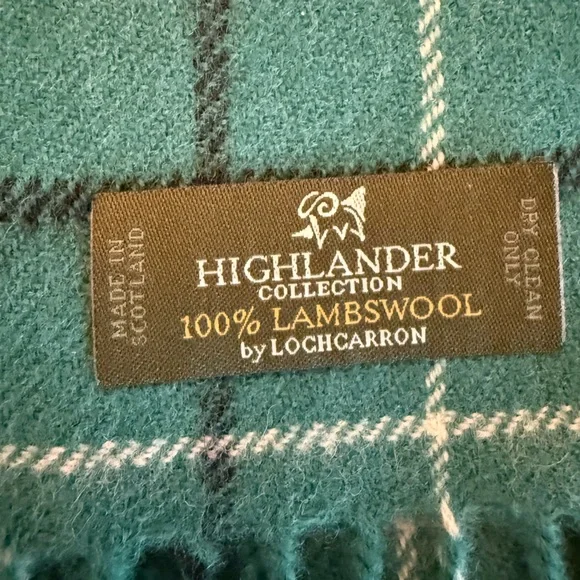 Highlander Collection by Lochcarron Plaid Lambswool Fringe Scarf - Picture 3 of 4